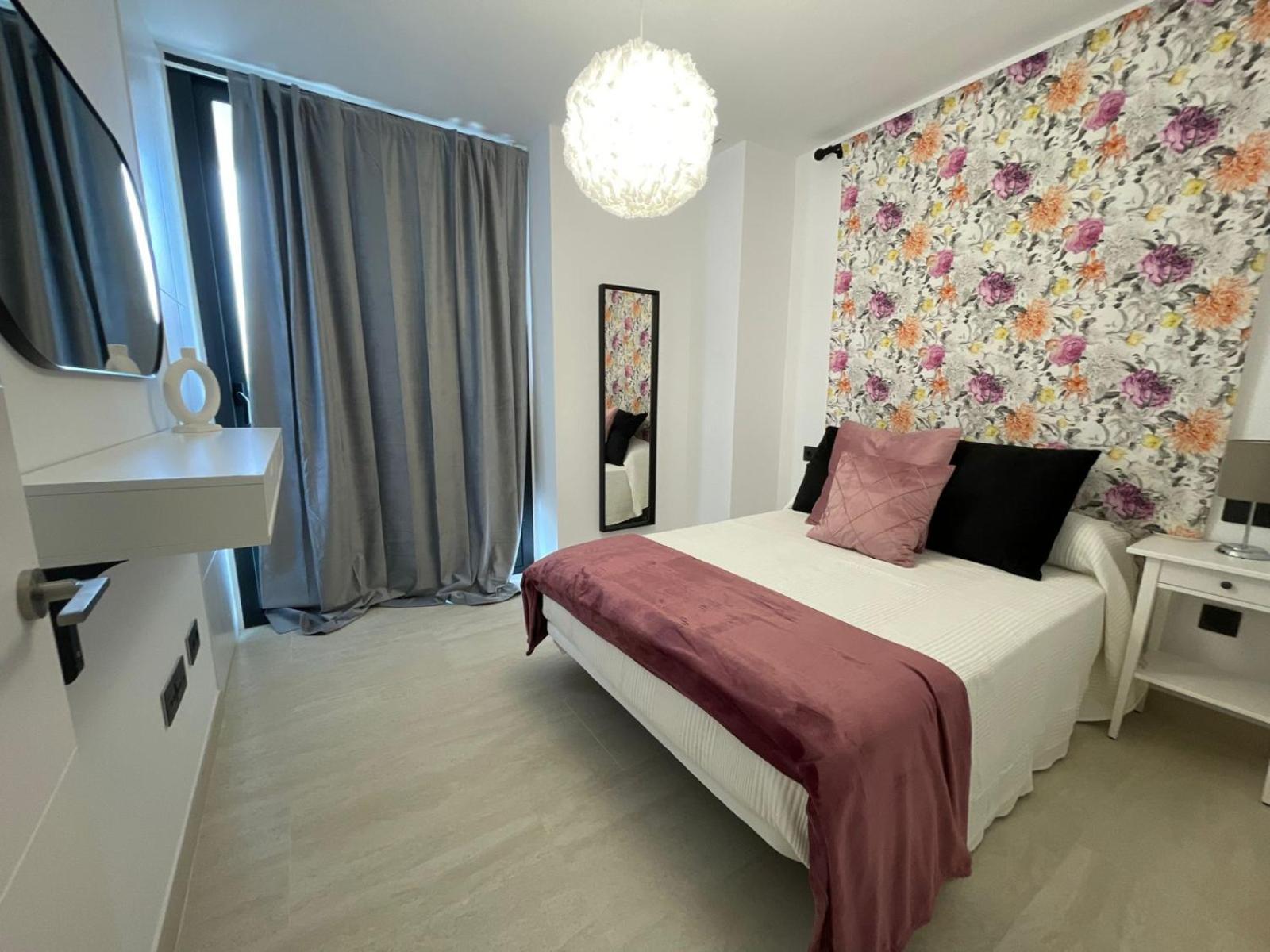 Lhome Cadiz